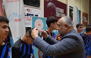 Genç erkekler hentbol müsabakaları tamamlandı