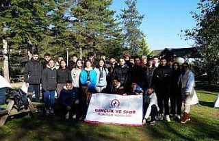 Gençler doğanın kalbinde kamp yaptı