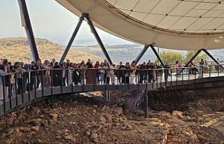 Göbeklitepe, ara tatilde günlük 10 bin ziyaretçi...