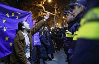 Gürcistan’da AB üyelik müzakerelerinin askıya...