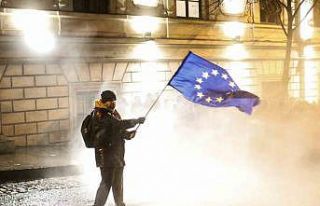 Gürcistan’da protestocularla polis arasında çatışma