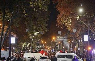 Gürcistan’da yol kapatıp çadır kuran protestoculara...