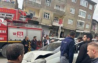 Hakkari’de maddi hasarlı trafik kazası