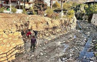 Hatay’da dere ıslah çalışmaları sürüyor