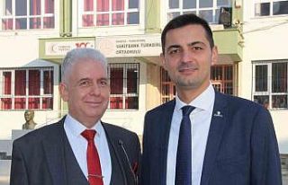 Heimlich manevrası öğretmenin hayatını kurtardı