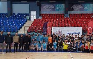 Hentbolda şampiyon Rıza Malatyalı ortaokulu oldu