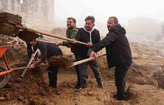 Hep fotoğrafını çektiler, bu sefer kazıya girdiler