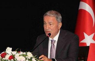 Hulusi Akar: “Bizim tek hedefimiz, derdimiz teröristler”