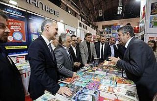 İnegöl Belediyesi 8. Kitap Fuarı başladı