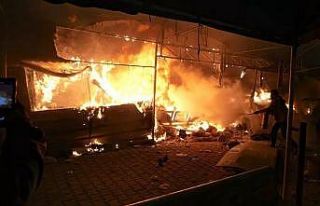 İsrail Gazze Şeridi’nde yerinden edilmiş sivilleri...