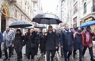 İstiklal Caddesi Atatürk’ün sesi ile yankılandı