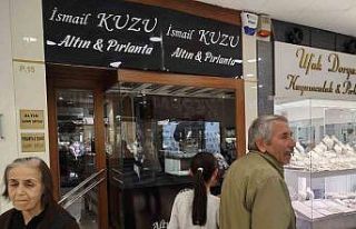 İzmir’de 23 kişiyi 22 milyon lira dolandıran...