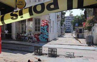 İzmir’de sokakta akıma kapılan 2 kişinin öldüğü...