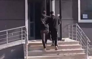 İzmir’de yol kesip yağma yapan zanlı yakalandı