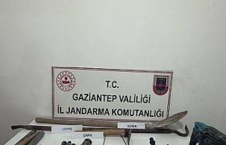Jandarmadan kaçak kazı yapanlara suçüstü: 3 gözaltı