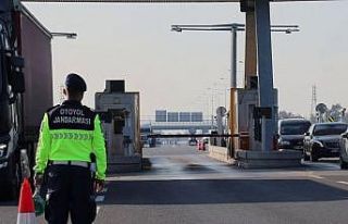 Jandarmanın trafik denetiminde 766 araç ve 266 sürücü...