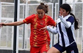 Kadınlar 1. Lig B Grubu: Kayseri Kadın FK: 2 - Adana...