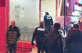 Kafe sahibi, tost satmaya başlayan kahvehaneye silahlı...