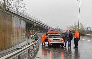 Kağıthane’de sağanak yağış nedeniyle bir kadın...
