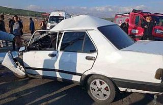 Kahramanmaraş’ta otomobil ile traktör çarpıştı:...