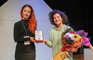 “Kalbimdeki Pervane” Ankaralı minik tiyatroseverlerle...