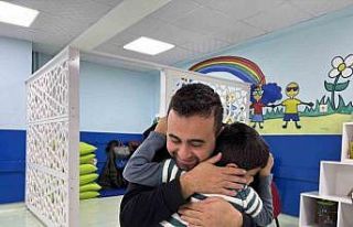 Kas hastası çocuğunu kabeden Mehmet öğretmen,...