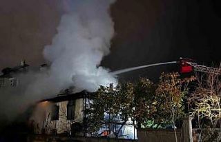 Kastamonu’da çıkan yangında ahşap ev kullanılamaz...