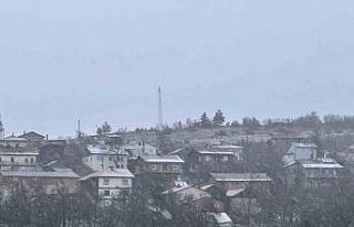 Kastamonu’da kar yağışı başladı, yollar beyaza...