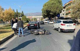 Kavşaktaki ani fren kaza getirdi: 1 yaralı