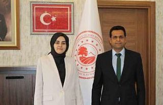 Kaymakam Kılıç, DSİ 33. Şube Müdürü ile bir...