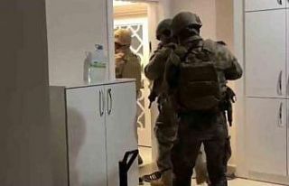 Kayseri merkezli 3 ilde yasa dışı silah ticareti...