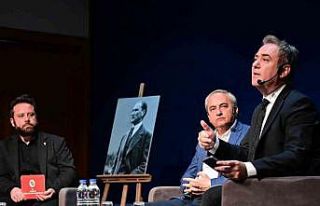 Kepez Forum’da Sinan Meydan ile Atatürk, kadın...