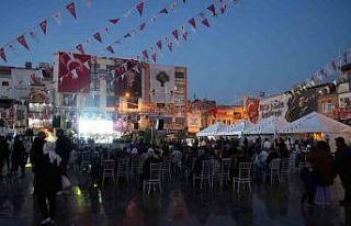 Kilis’te Zeytin Festivali’ndeki konsere yoğun...