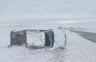 Kırıkkale’de kamyonet takla attı: 3 yaralı