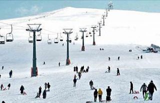 Kış turizminin gözdesi “Akdağ Kayak Merkezi”...