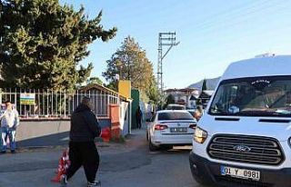 Konuşma zorluğu çeken babanın çocuklarını okutma...