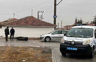 Konya’da otomobil elektrikli bisiklet ile çarpıştı:...