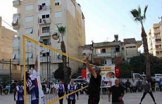 Kumluca’da öğretmenler arası voleybol turnuvası...