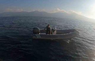 Kuşadası’nda bir göçmen kaçakçısı şüphelisi...