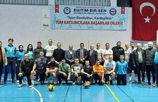 Kütahya’da ’eğitim çalışanları voleybol...