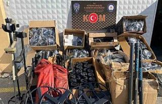 Kütahya’da tarihi bakır sikke ve kazı malzemeleri...