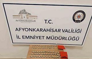 Kuyumculara sahte altın satmaya çalışan 2 şahsı...