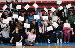 Maltepeli kadınlar, şiddete karşı birlikte daha...