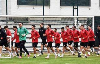 Manisa FK, Keçiörengücü maçı hazırlıklarına...