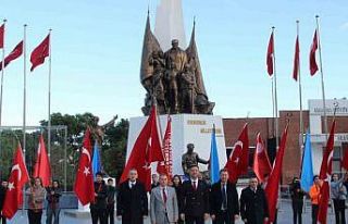 Manisa’da 24 Kasım Öğretmenler Günü kutlandı