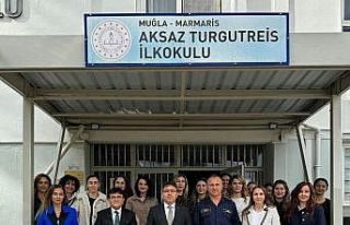 Marmaris Kaymakamı Kaya’dan öğretmenler haftası...