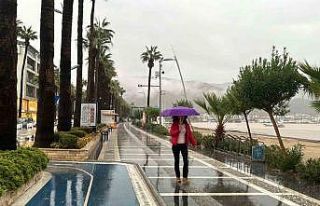 Marmaris’te sağanak yağış etkisini sürdürüyor