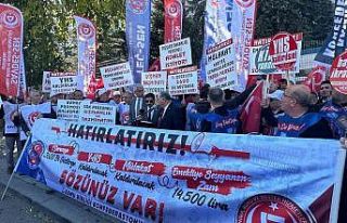 Memur sendikaları 4 gün sürecek oturma eylemi başlattı