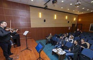 Mersin Büyükşehir Belediyesine yeni sanatçılar...