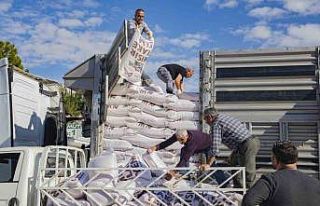 Mersin’de belediyeden üreticilere yem desteği